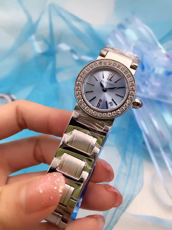 ブルガリ時計正面デザイン